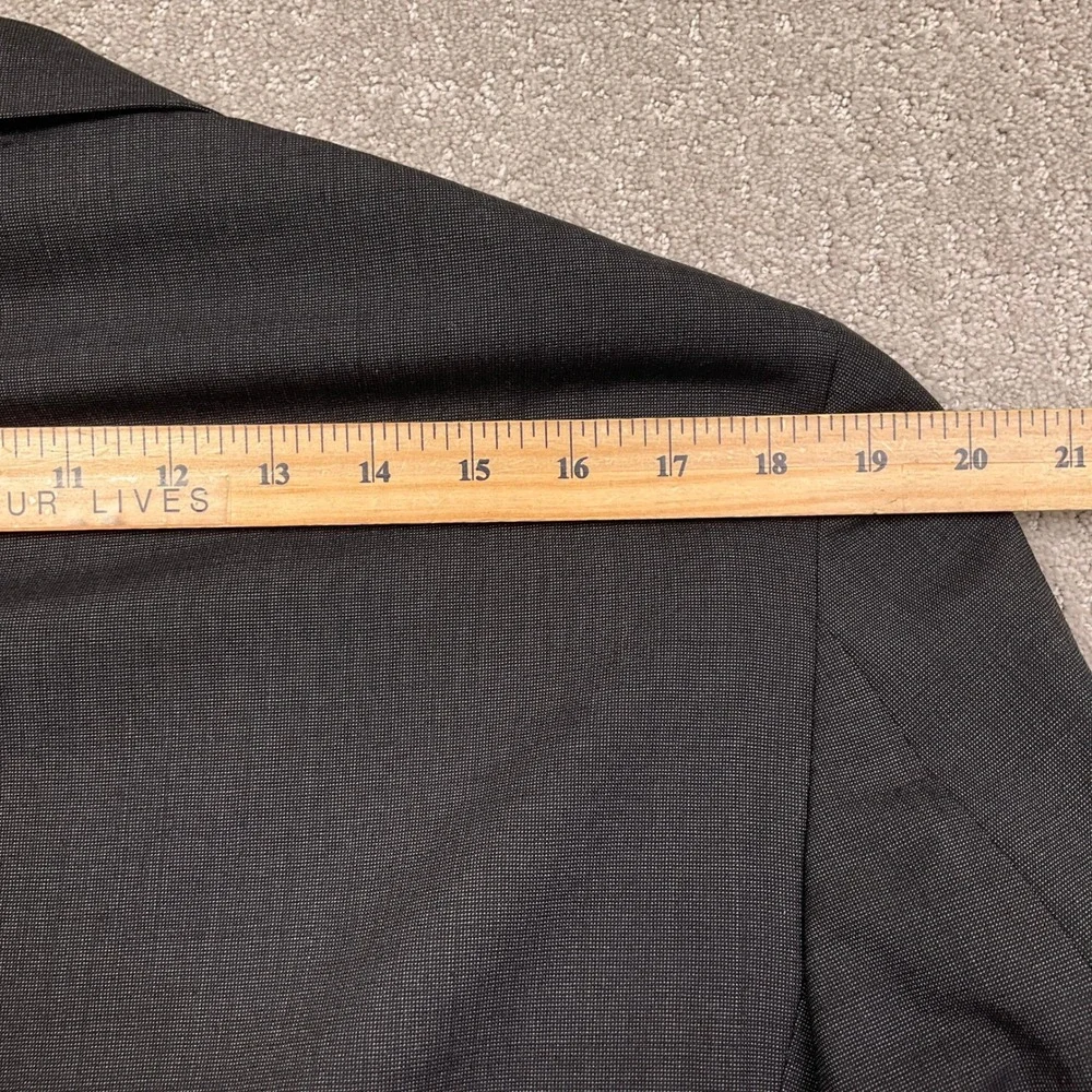 Jos A Bank Suit Mens 41R 33W Charcoal Gray 2 Button Neutral Corporate Office